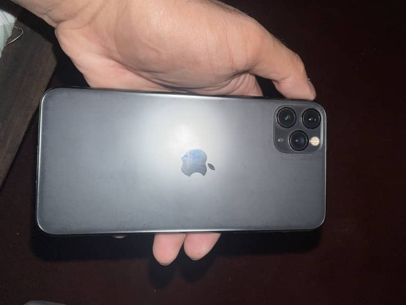 Apple iPhone 11 Pro Max 2