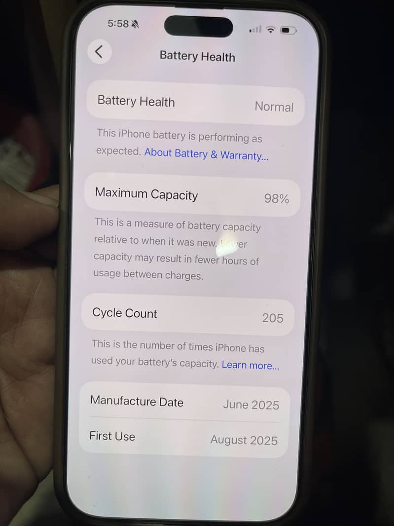 Apple iPhone 16 Pro Max 2