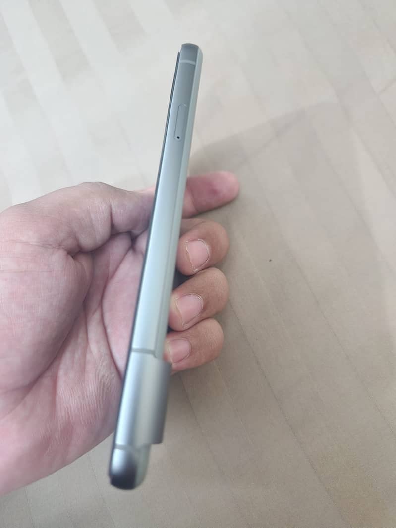 Google Pixel 8 3
