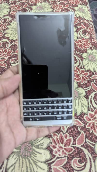 Blackberry key2 silver edition