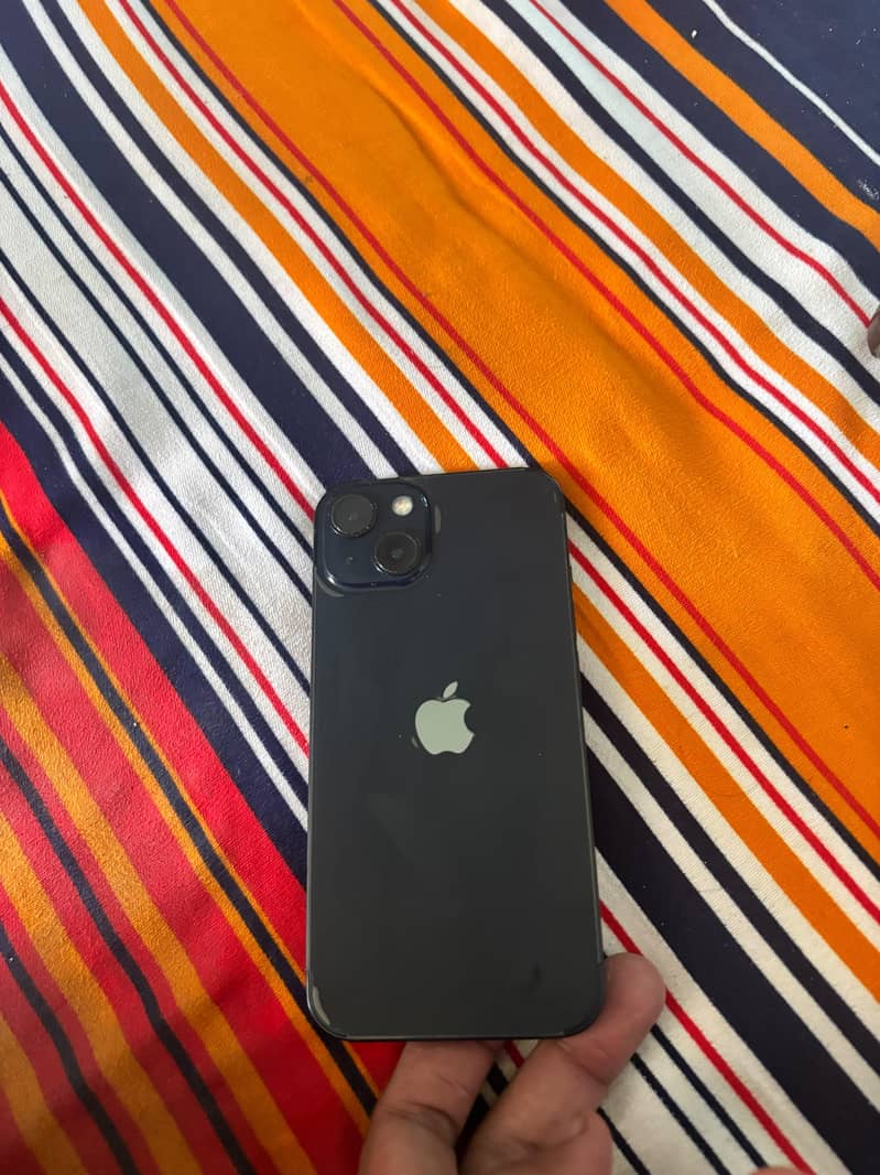 Apple iPhone 13 6