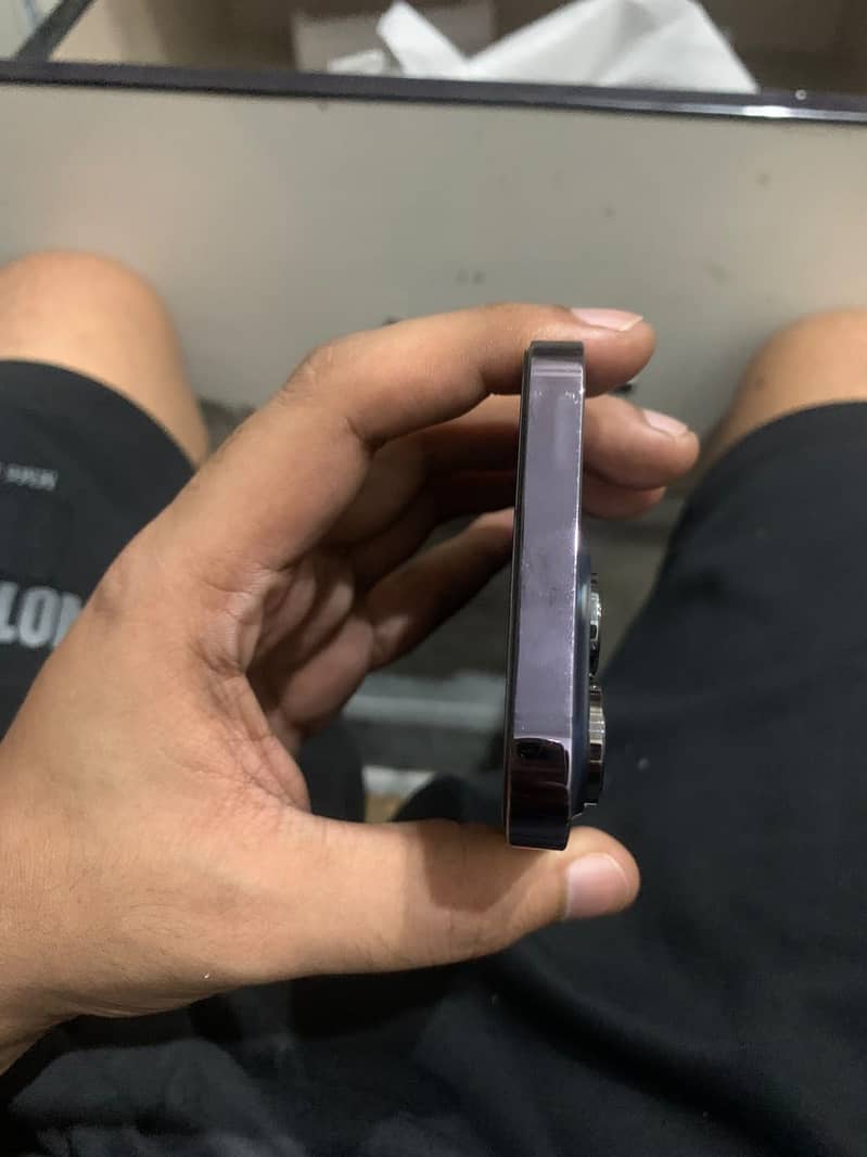 Apple iPhone 14 Pro 4
