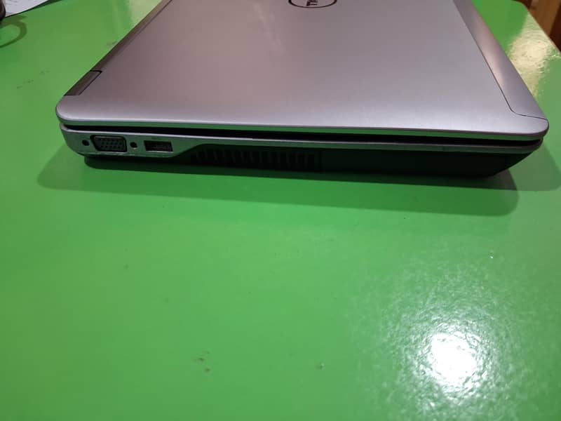 Dell Latitude E6440 1