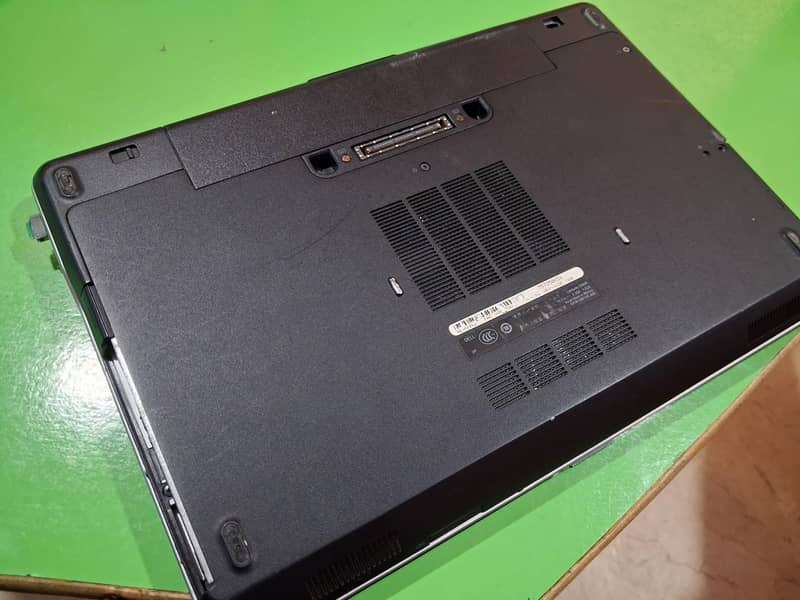 Dell Latitude E6440 3