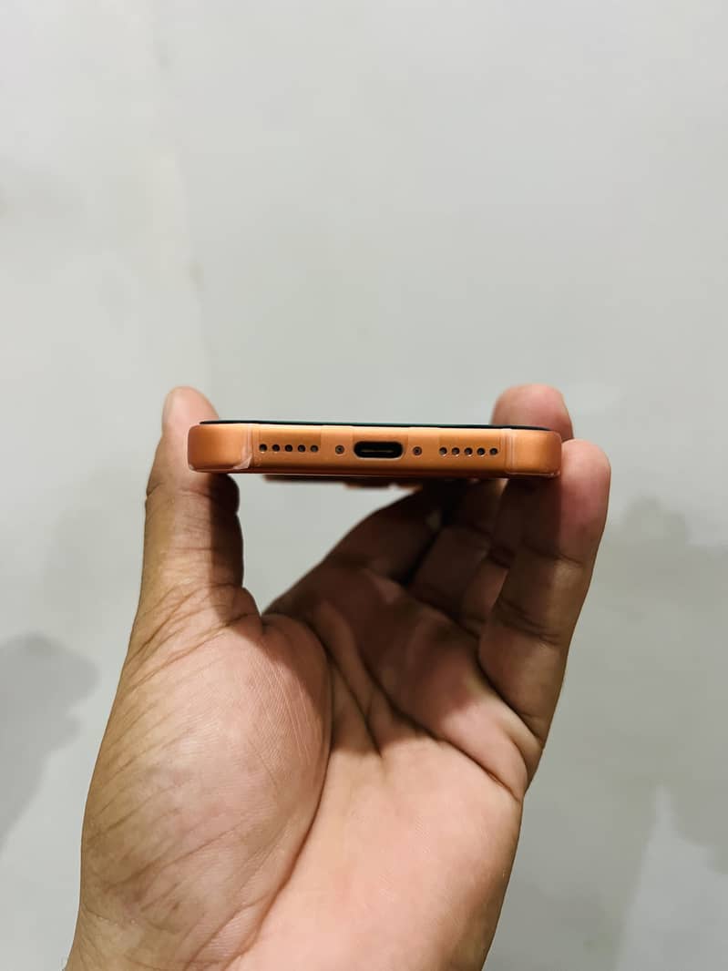Apple iPhone 17 Pro FU 4