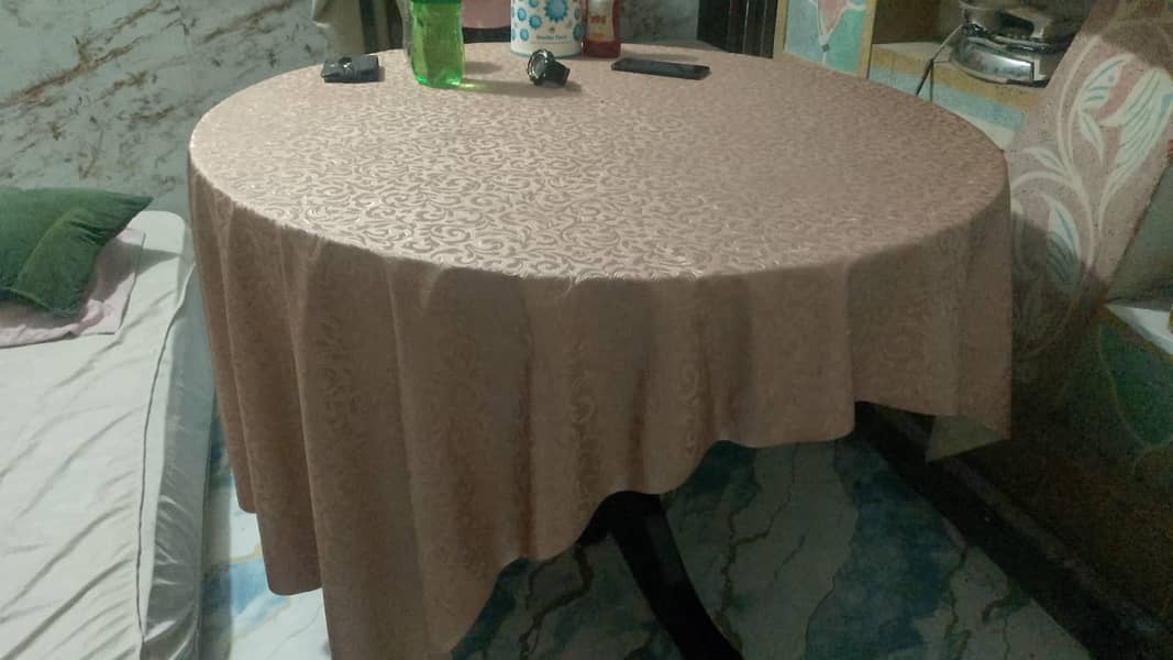 Dining table & Chairs 1
