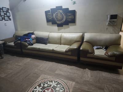 good wood used sofa