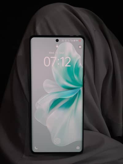Vivo V30e 5G 8+8 256