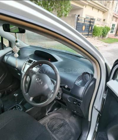 Toyota Vtiz 10/15