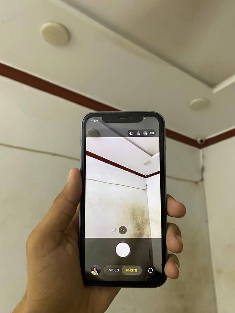 Apple iPhone 11 4