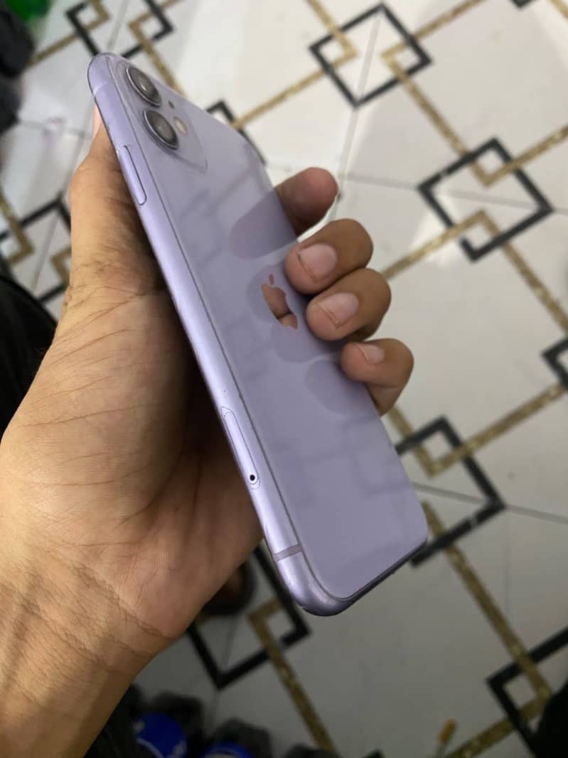 Apple iPhone 11 5