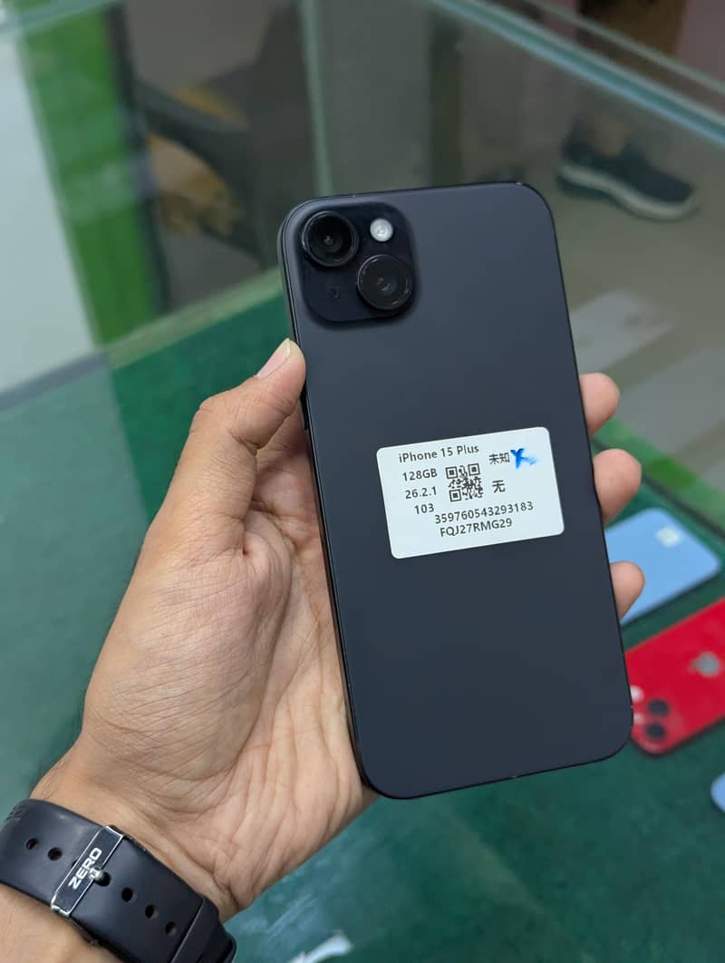 Apple iPhone 15 plus 4