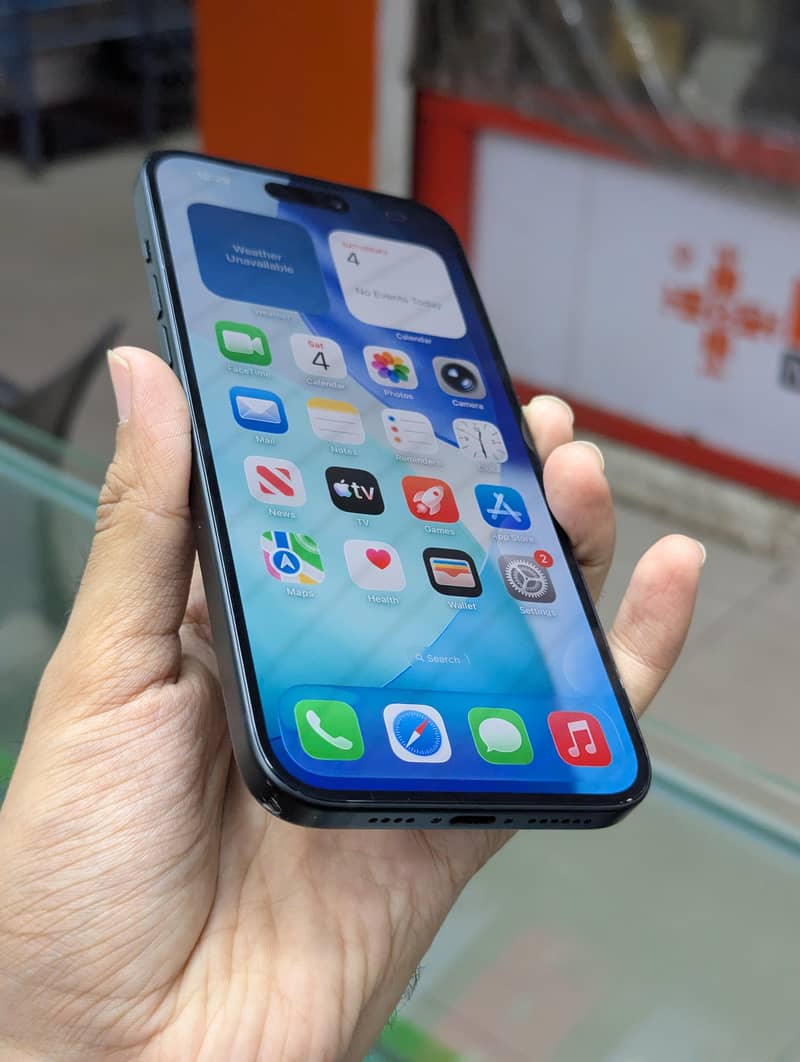 Apple iPhone 15 plus 8