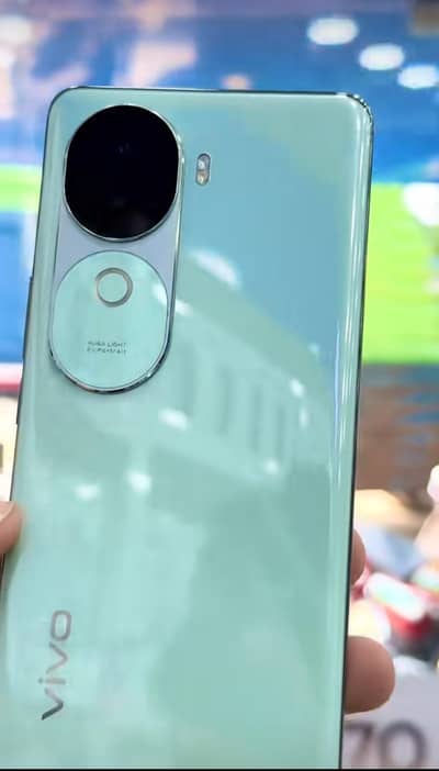 Vivo V40e