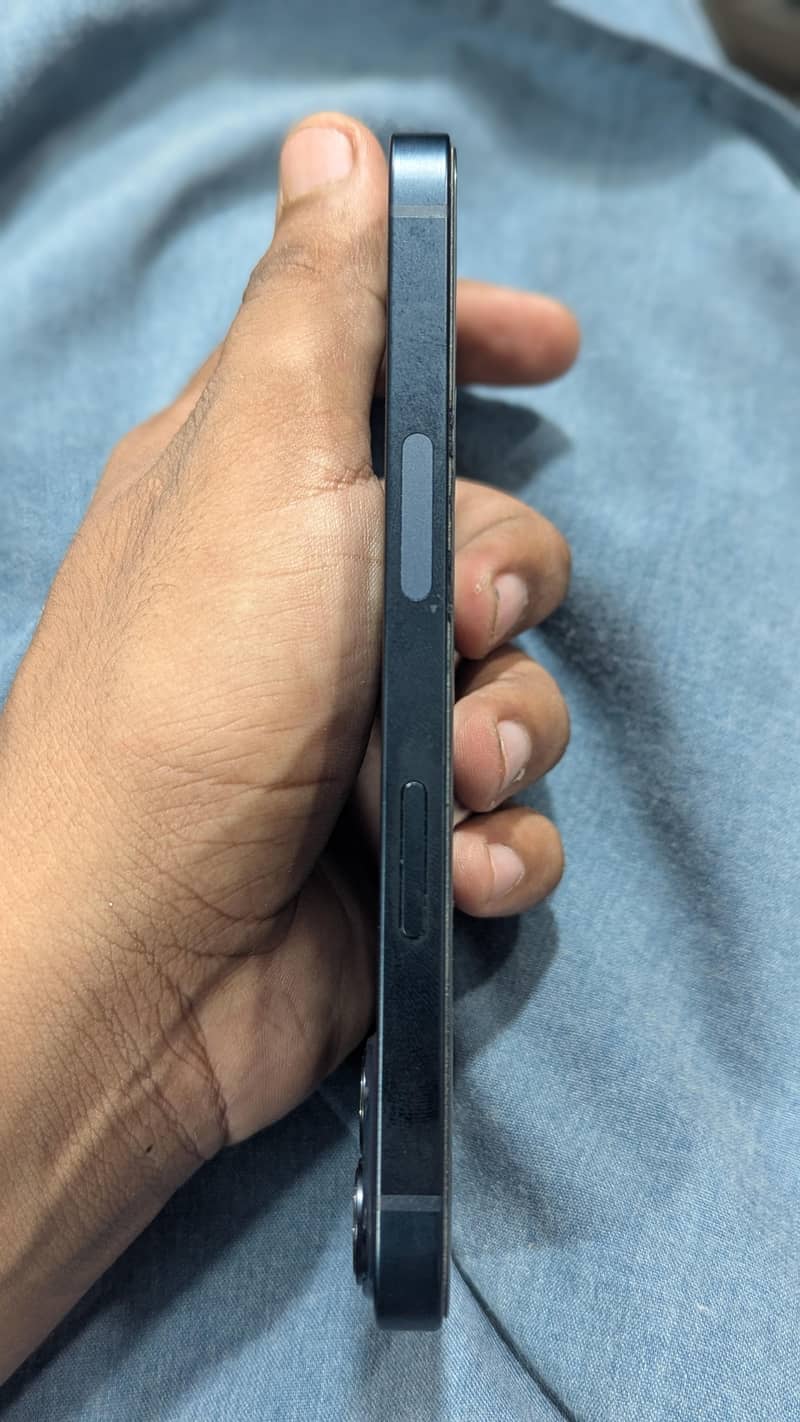 Apple iPhone 13 3
