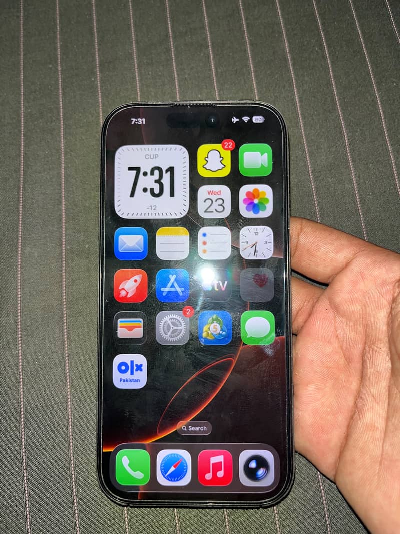 Apple iPhone 16 Pro 3