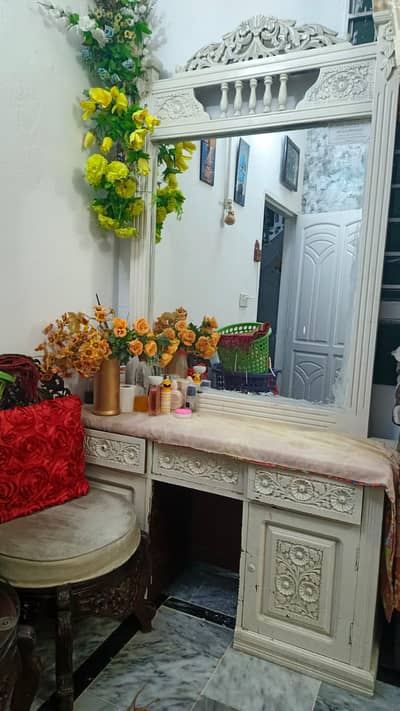 wooden Dressing Table