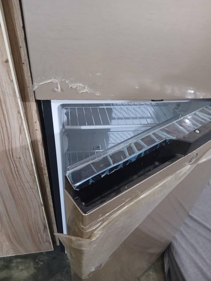 Dawlance E Chrome Fridge 4