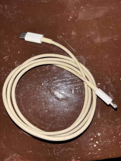 14 pro max orginal Cable