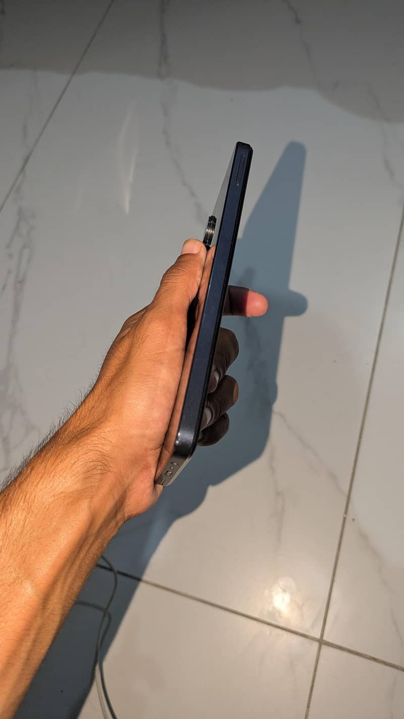 Realme C33 2