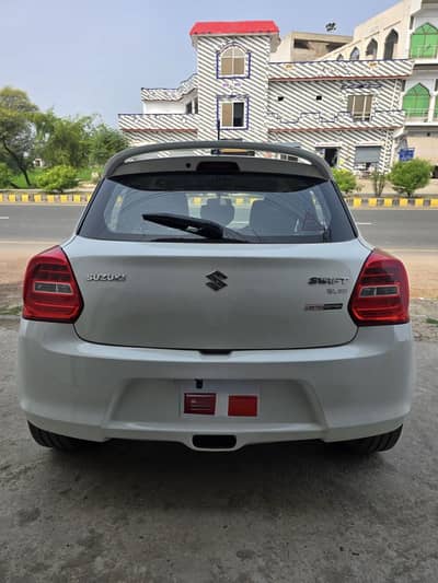 Suzuki Swift GL CVT 22/23