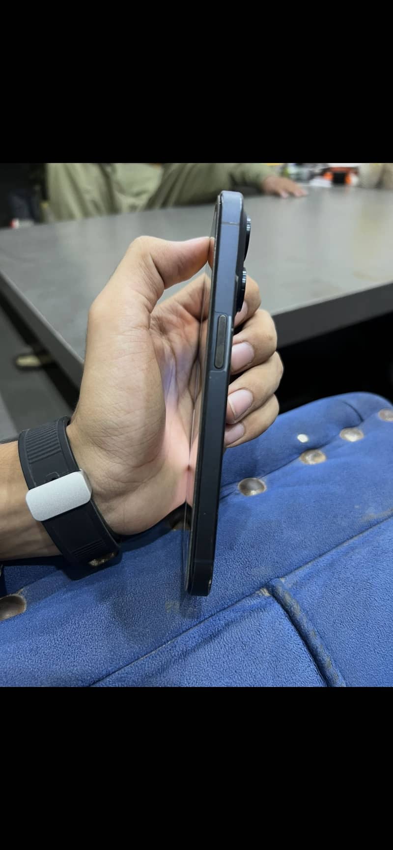 Apple iPhone 15 Pro 3