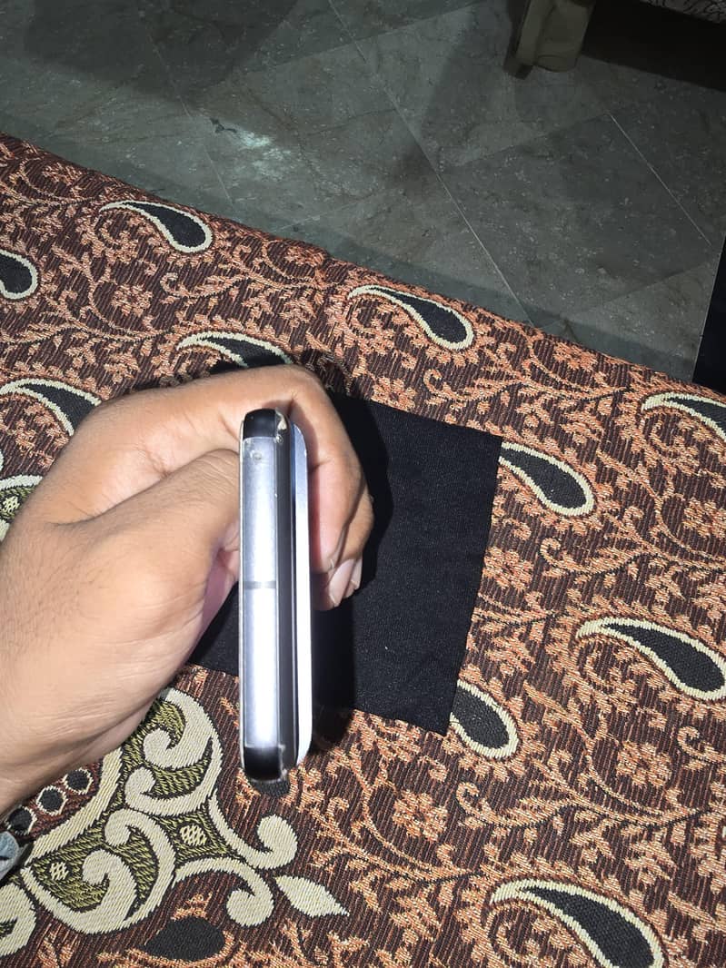 Google Pixel 8 2