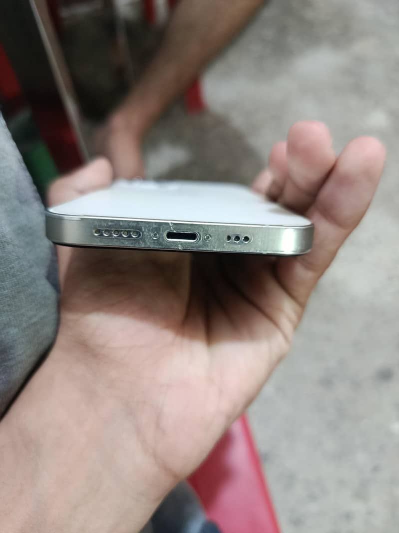 Apple iPhone 12 Pro 3