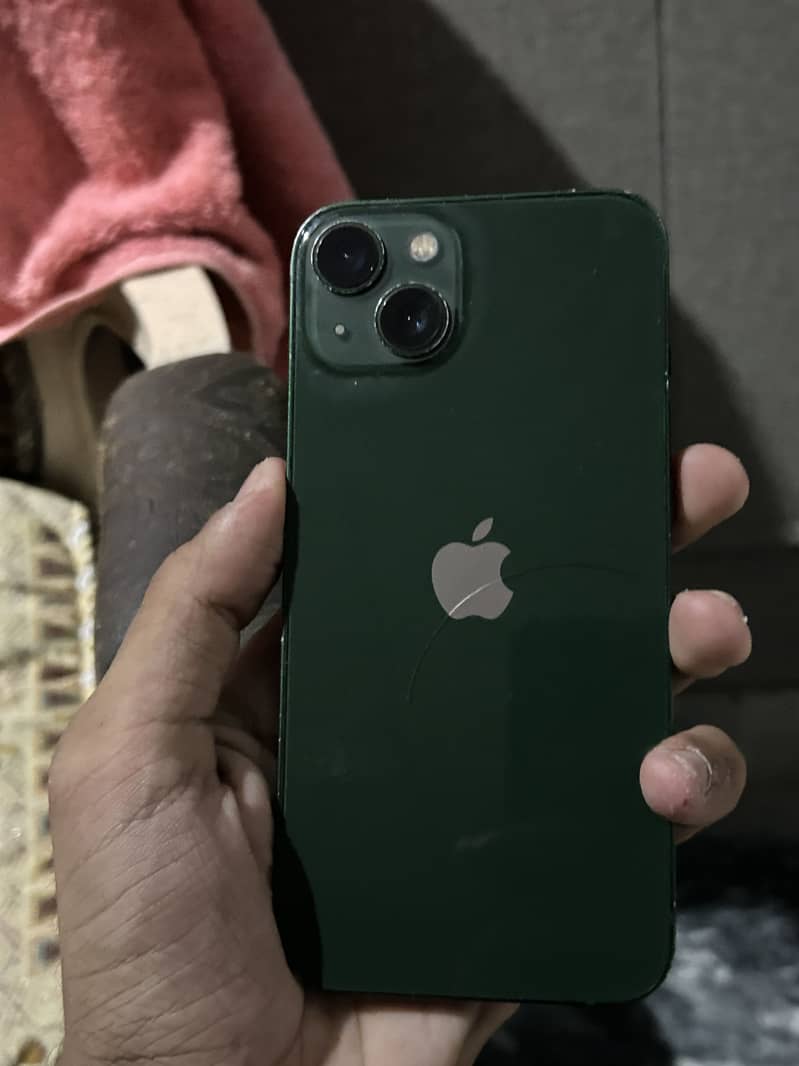 Apple iPhone 13 4