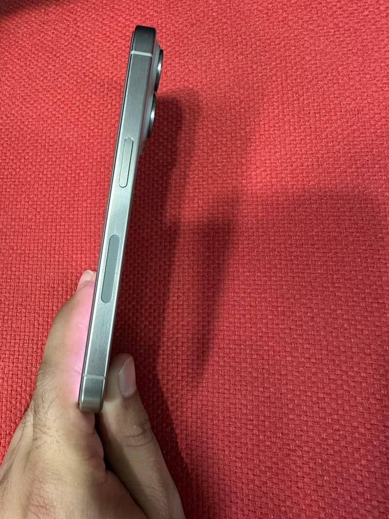 Apple iPhone 15 Pro 1