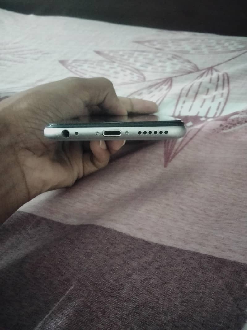 Apple iPhone 6 3