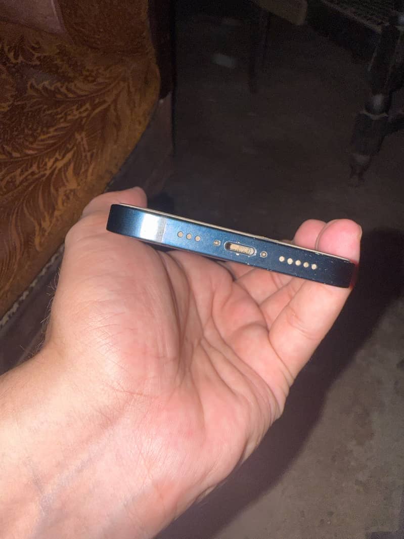 Apple iPhone 13 1