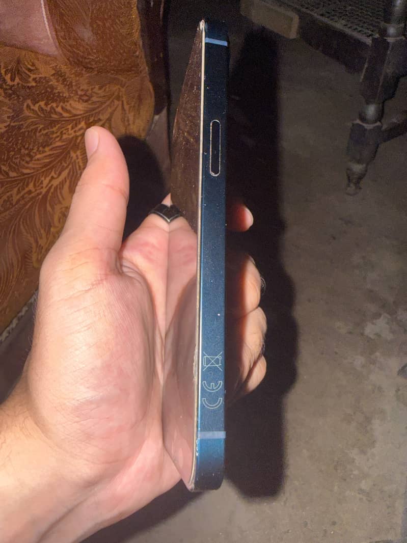Apple iPhone 13 3