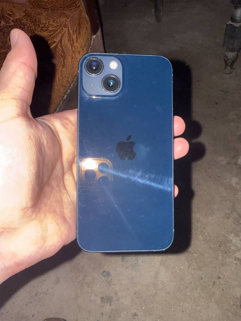 Apple iPhone 13 4