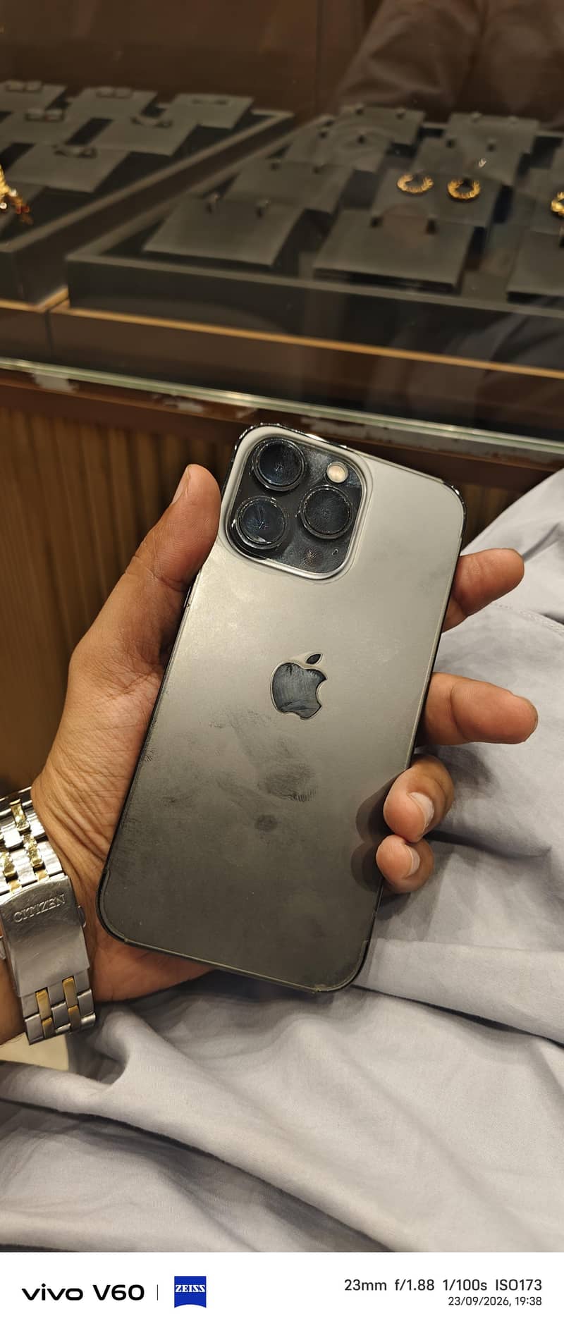 Apple iPhone 13 Pro 0