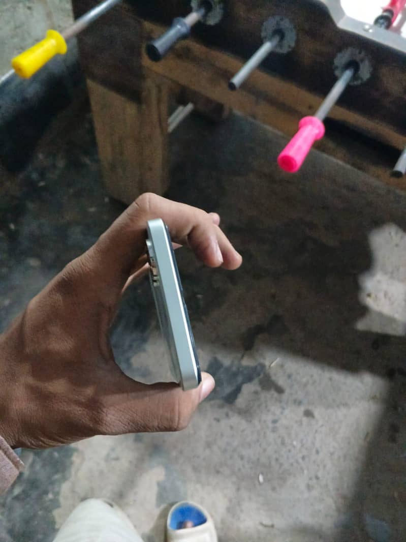 Realme Note 60x 4