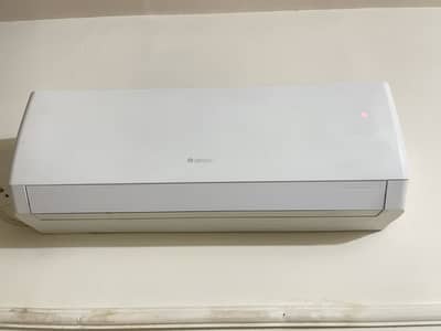 Gree 1 ton inverter ac