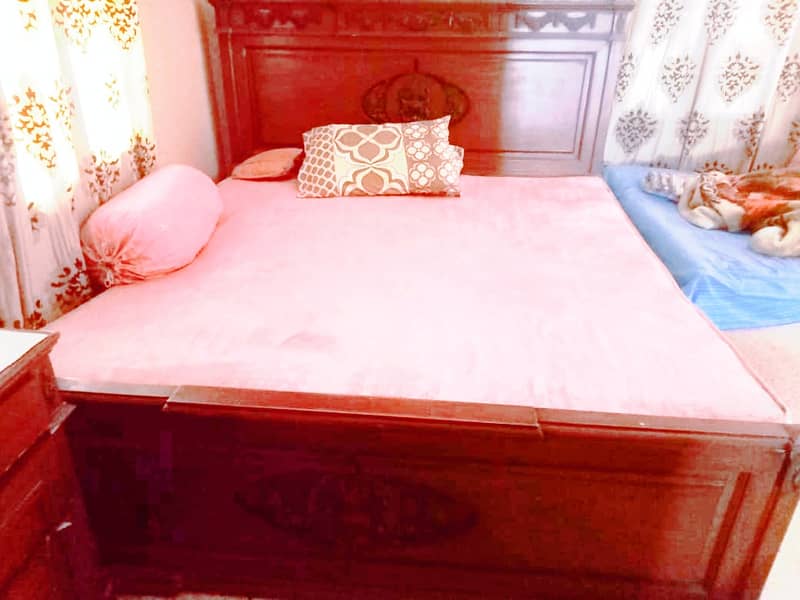Double bed 0