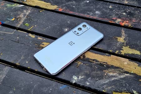 Gaming Oneplus 9 With Snapdragon 888 indisplay Fingerprint
