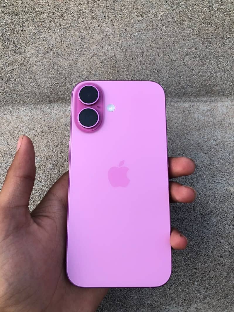 Apple iPhone 16 0
