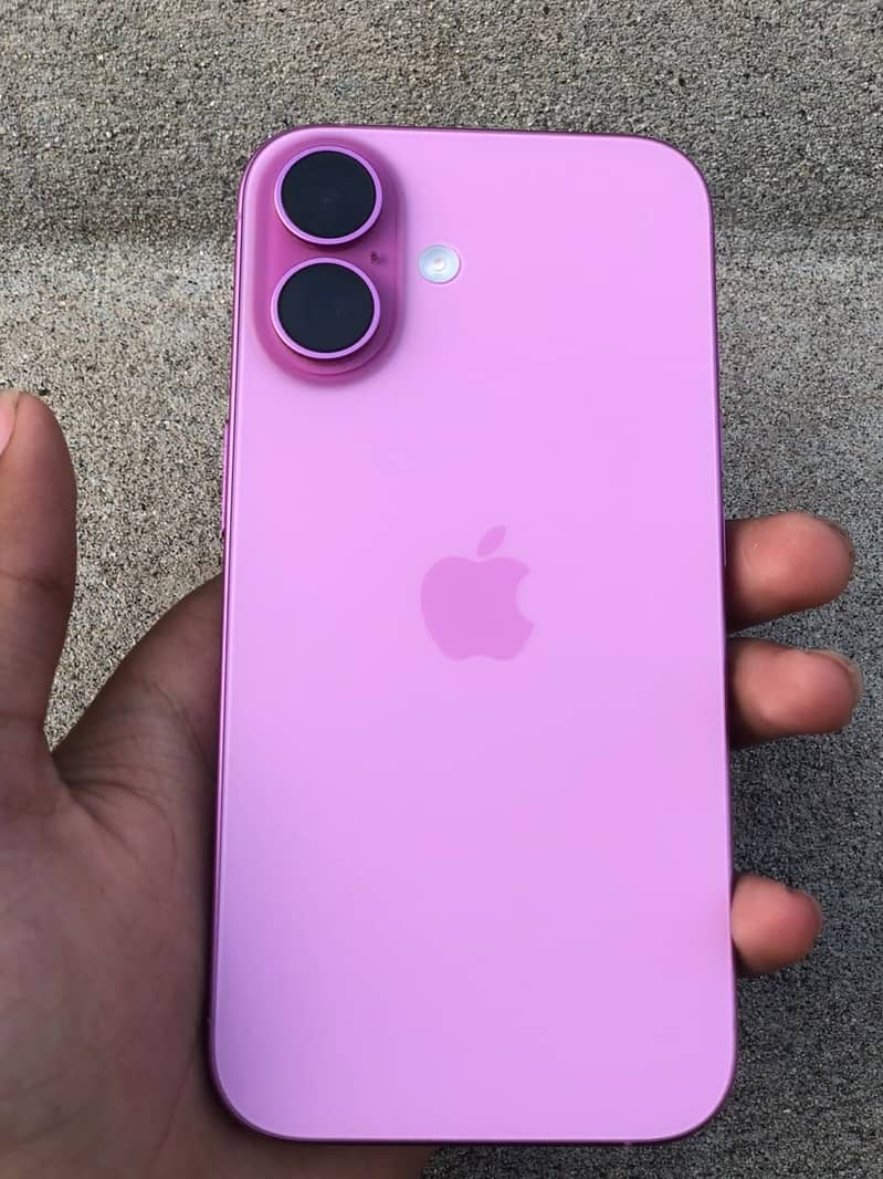 Apple iPhone 16 1