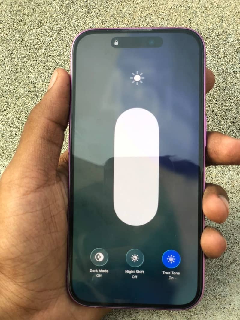 Apple iPhone 16 5