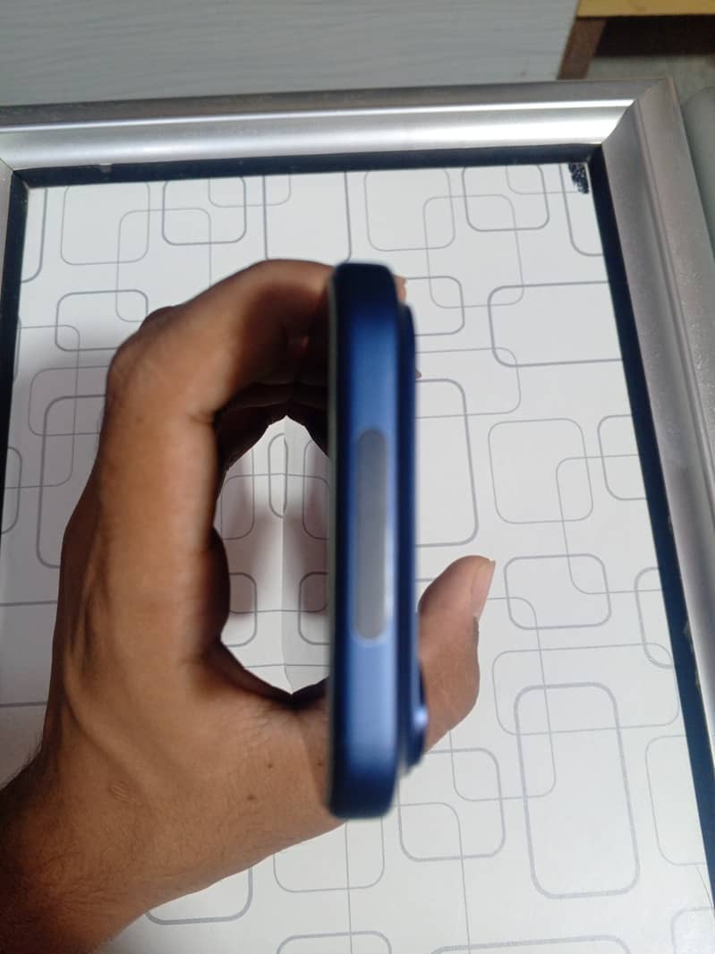 Apple iPhone 17 Pro Max 4