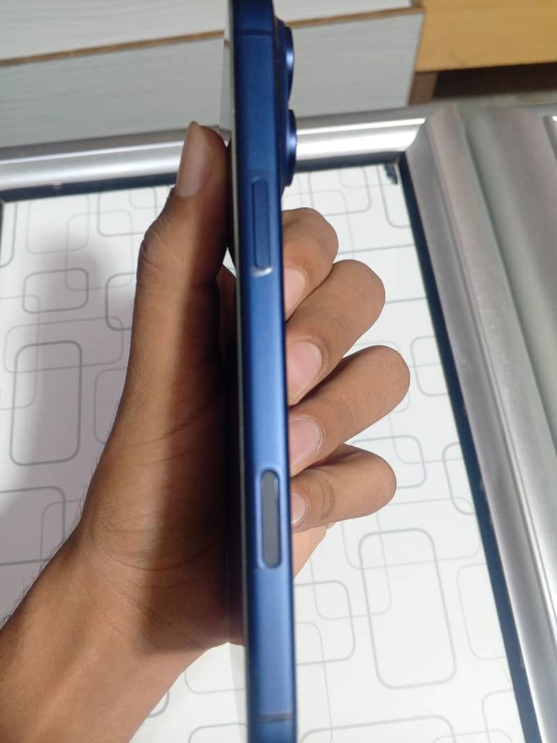 Apple iPhone 17 Pro Max 5