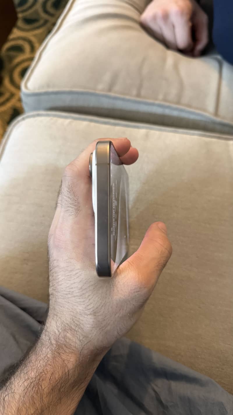 Apple iPhone 16 Pro Max 5