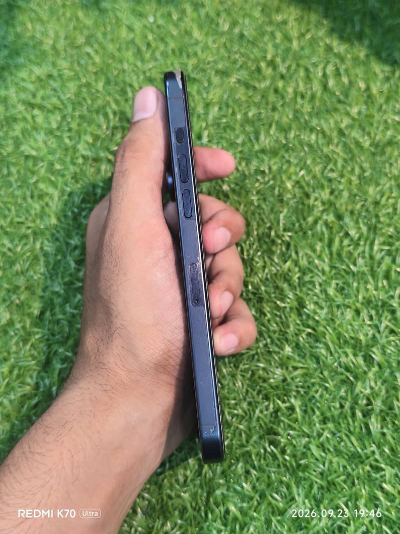 Apple iPhone 15 Pro Max 3