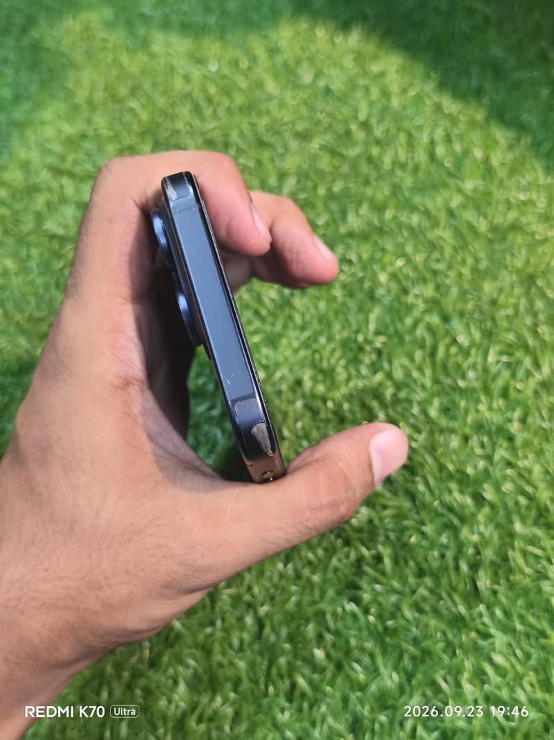 Apple iPhone 15 Pro Max 4