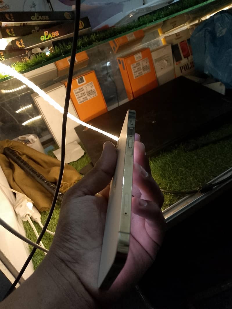 iPhone 12 Pro 3