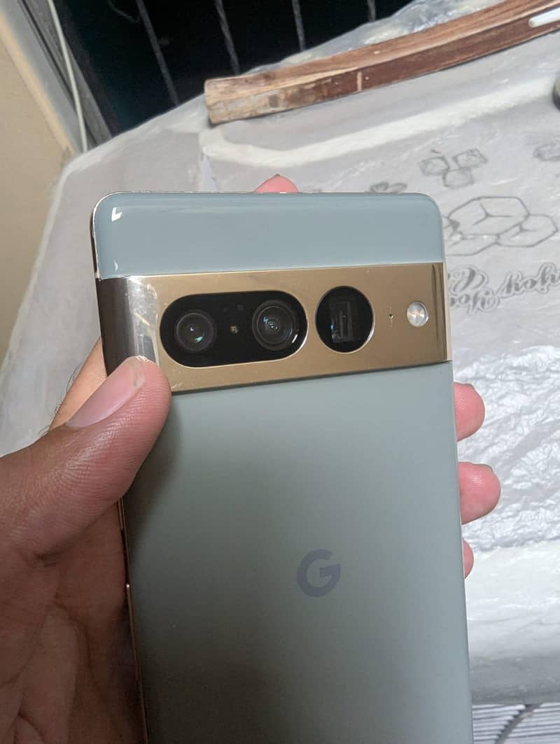 Google Pixel 7 Pro 6