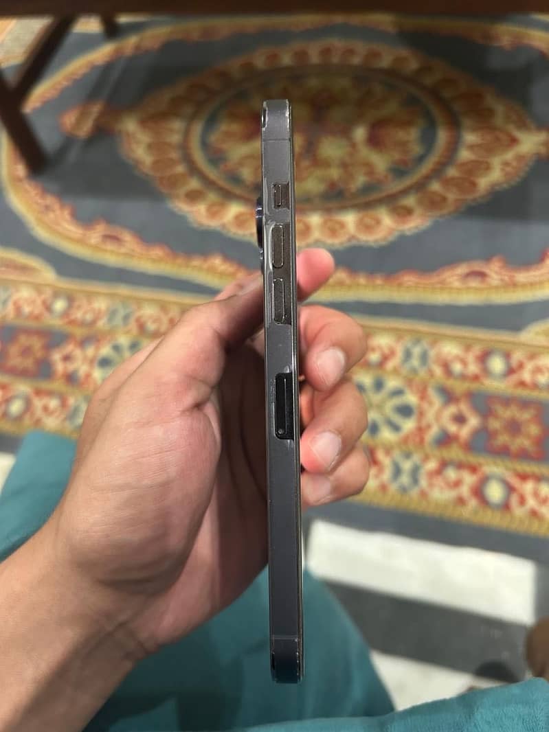 Apple iPhone 14 Pro Max 2